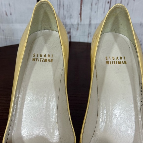 STUART WEITZMAN Yellow Patent Leather Peep-Toe 4” Heels Size 8 GUC - Picture 14 of 16